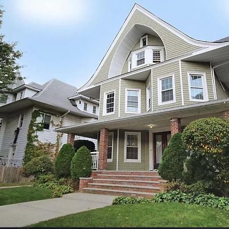Gorgeous Victorian House!! Entire Suite In Sam'S Home New York Exteriör bild