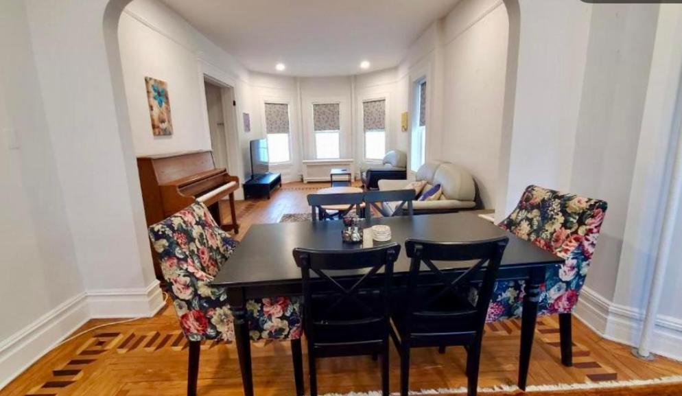 Gorgeous Victorian House!! Entire Suite In Sam'S Home New York Exteriör bild