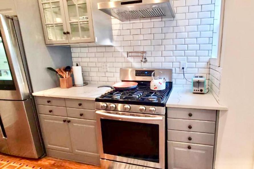 Gorgeous Victorian House!! Entire Suite In Sam'S Home New York Exteriör bild
