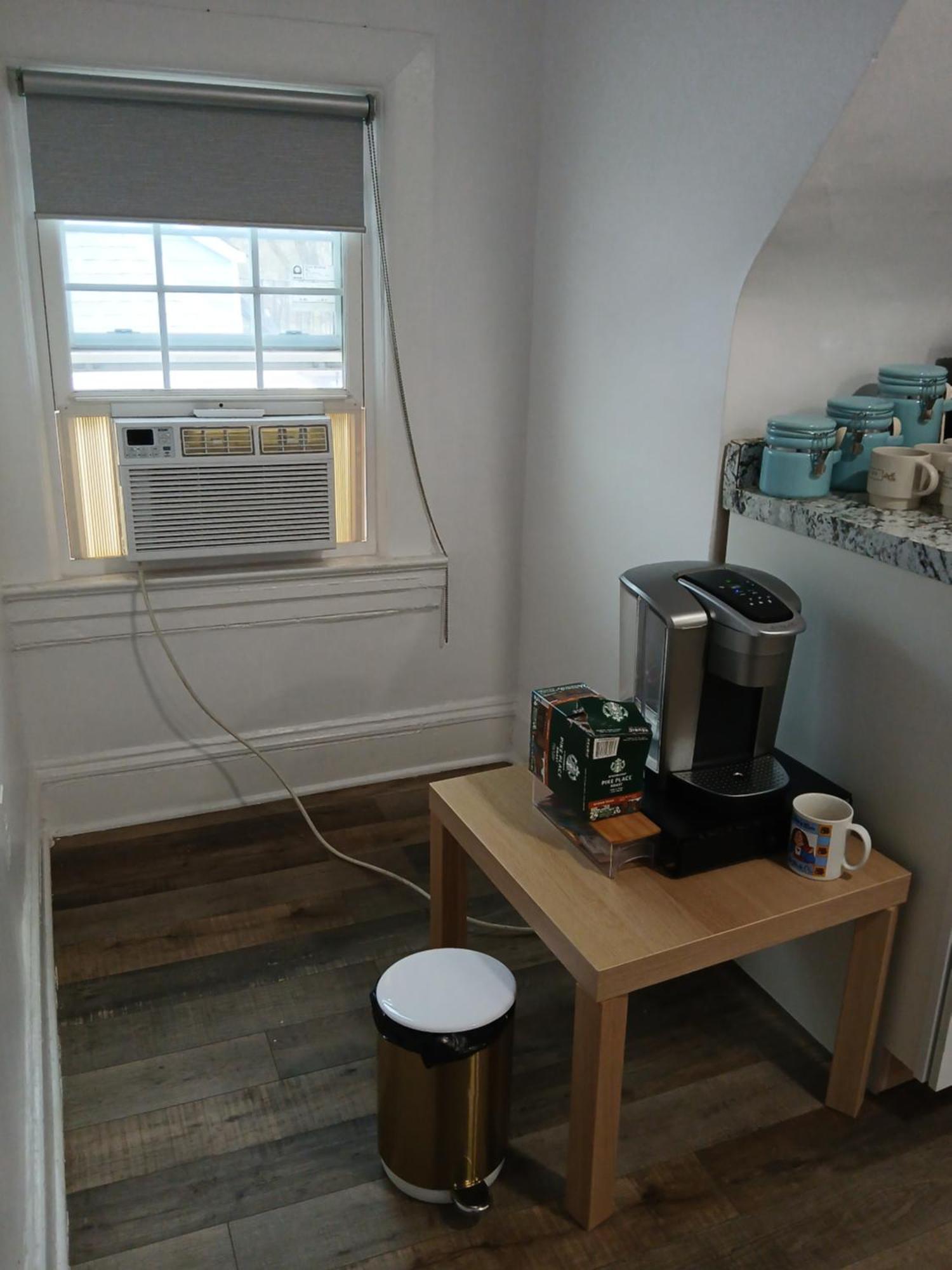Gorgeous Victorian House!! Entire Suite In Sam'S Home New York Rum bild